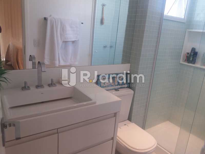 Conheça Banheiro suíte do imóvel - Cobertura À Venda - Lagoa - Rio de Janeiro - RJ - LACO30264 - 15 Banheiro suíte - Cobertura À Venda - Lagoa - Rio de Janeiro - RJ - LACO30264 - 15