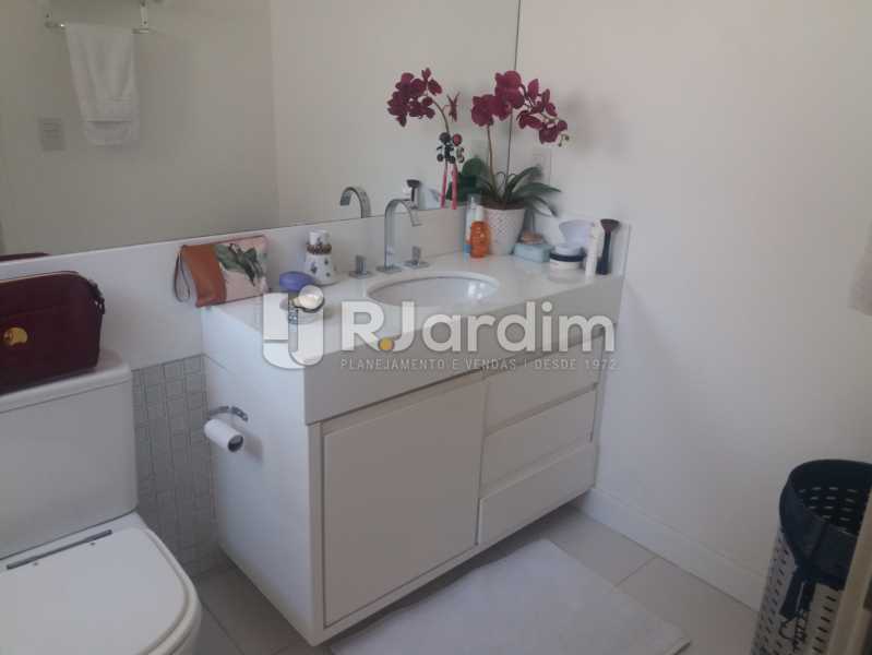 Conheça Banheiro suíte 2 do imóvel - Cobertura À Venda - Lagoa - Rio de Janeiro - RJ - LACO30264 - 25 Banheiro suíte 2 - Cobertura À Venda - Lagoa - Rio de Janeiro - RJ - LACO30264 - 25
