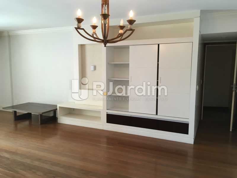 Conheça Armários sala do imóvel - Compra Venda Avaliação Imóvel - LAAP40741 - 5 Armários sala - Compra Venda Avaliação Imóvel - LAAP40741 - 5