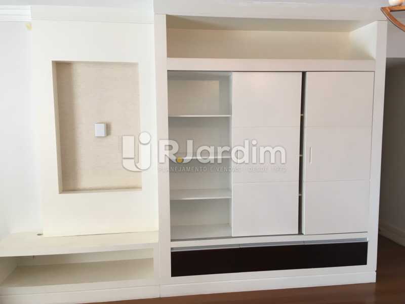 Conheça Armários sala do imóvel - Compra Venda Avaliação Imóvel - LAAP40741 - 6 Armários sala - Compra Venda Avaliação Imóvel - LAAP40741 - 6