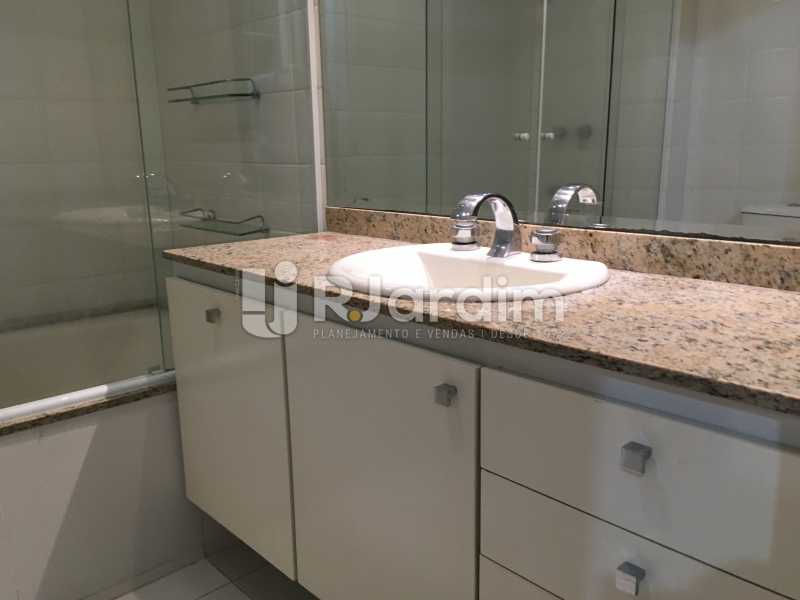 Conheça Banheiro Suíte do imóvel - Compra Venda Avaliação Imóvel - LAAP40741 - 24 Banheiro Suíte - Compra Venda Avaliação Imóvel - LAAP40741 - 24