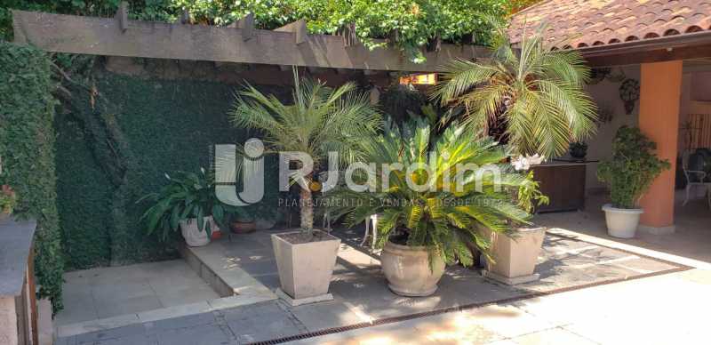 Conheça entrada principal do imóvel - Compra Venda Casa Residencial Freguesia (Jacarepaguá) 4 Quartos - LACN40017 - 3 entrada principal - Compra Venda Casa Residencial Freguesia (Jacarepaguá) 4 Quartos - LACN40017 - 3