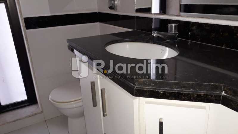 Conheça Banheiro do imóvel - Sala Comercial Centro Aluguel Administração Imóveis - LASL00193 - 10 Banheiro - Sala Comercial Centro Aluguel Administração Imóveis - LASL00193 - 10
