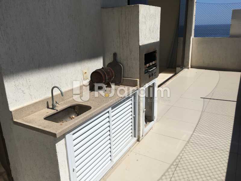 Conheça Varanda do imóvel - Compra Venda Avaliação Imóveis Apartamento Barra da Tijuca 4 Quartos - LAAP40748 - 12 Varanda - Compra Venda Avaliação Imóveis Apartamento Barra da Tijuca 4 Quartos - LAAP40748 - 12