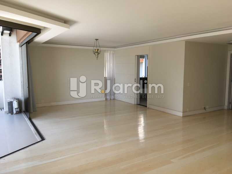 Conheça Salão do imóvel - Compra Venda Avaliação Imóveis Apartamento Barra da Tijuca 4 Quartos - LAAP40748 - 8 Salão - Compra Venda Avaliação Imóveis Apartamento Barra da Tijuca 4 Quartos - LAAP40748 - 8