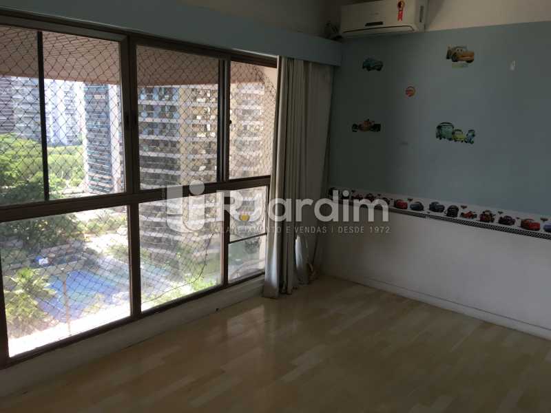 Conheça Quarto do imóvel - Compra Venda Avaliação Imóveis Apartamento Barra da Tijuca 4 Quartos - LAAP40748 - 29 Quarto - Compra Venda Avaliação Imóveis Apartamento Barra da Tijuca 4 Quartos - LAAP40748 - 29