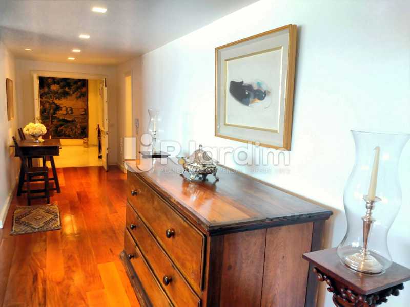 Conheça Hall de Entrada do imóvel - Apartamento À Venda - Copacabana - Rio de Janeiro - RJ - LAAP50046 - 4 Hall de Entrada - Apartamento À Venda - Copacabana - Rio de Janeiro - RJ - LAAP50046 - 4