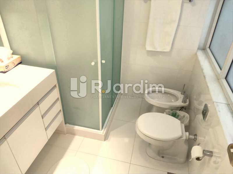 Conheça Banheiro Social do imóvel - Apartamento À Venda - Copacabana - Rio de Janeiro - RJ - LAAP50046 - 26 Banheiro Social - Apartamento À Venda - Copacabana - Rio de Janeiro - RJ - LAAP50046 - 26