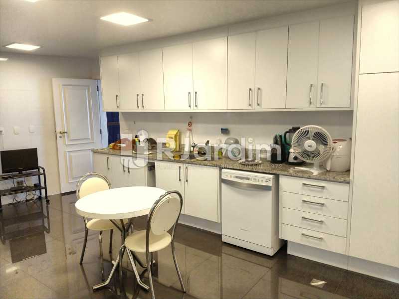 Conheça Cozinha do imóvel - Apartamento À Venda - Copacabana - Rio de Janeiro - RJ - LAAP50046 - 29 Cozinha - Apartamento À Venda - Copacabana - Rio de Janeiro - RJ - LAAP50046 - 29