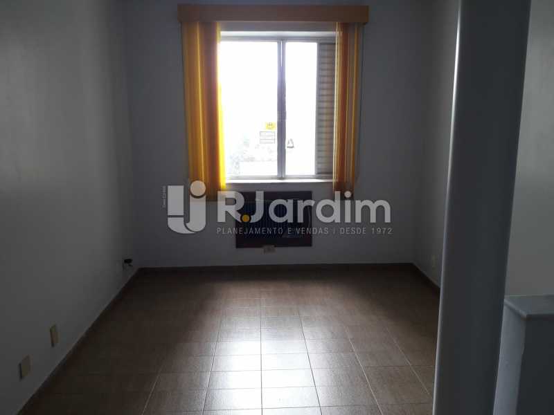 Conheça 1° Quarto do imóvel - Compra Venda Imóveis Apartamento Botafogo 3 Quartos - LAAP32009 - 7 1° Quarto - Compra Venda Imóveis Apartamento Botafogo 3 Quartos - LAAP32009 - 7