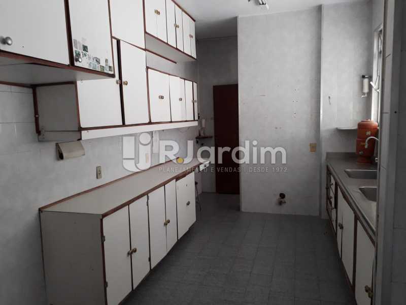 Conheça Cozinha Planejada do imóvel - Compra Venda Imóveis Apartamento Botafogo 3 Quartos - LAAP32009 - 16 Cozinha Planejada - Compra Venda Imóveis Apartamento Botafogo 3 Quartos - LAAP32009 - 16