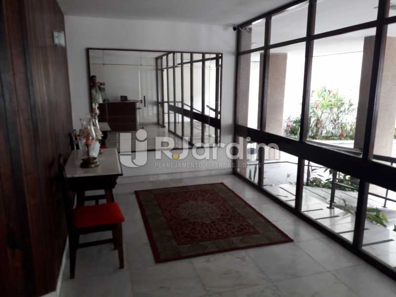 Conheça Hall de Entrada do imóvel - Compra Venda Imóveis Apartamento Botafogo 3 Quartos - LAAP32009 - 22 Hall de Entrada - Compra Venda Imóveis Apartamento Botafogo 3 Quartos - LAAP32009 - 22