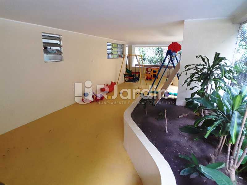 Conheça PLAY do imóvel - Apartamento Lagoa, Zona Sul,Rio de Janeiro, RJ À Venda, 2 Quartos, 90m² - LAAP21410 - 18 PLAY - Apartamento Lagoa, Zona Sul,Rio de Janeiro, RJ À Venda, 2 Quartos, 90m² - LAAP21410 - 18