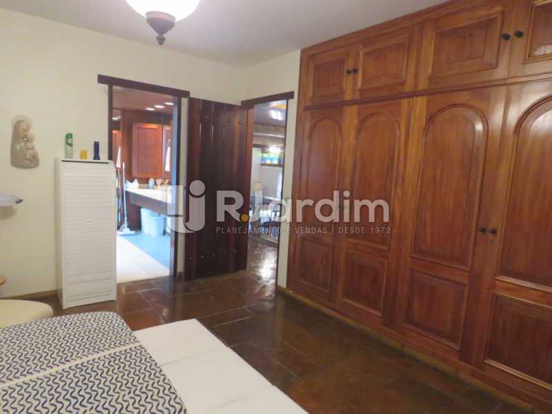 Conheça Suíte do imóvel - Casa à venda Rua Ministro Aliomar Baleeiro,Recreio dos Bandeirantes, Zona Oeste - Barra e Adjacentes,Rio de Janeiro - R$ 2.500.000 - LACA30024 - 20 Suíte - Casa à venda Rua Ministro Aliomar Baleeiro,Recreio dos Bandeirantes, Zona Oeste - Barra e Adjacentes,Rio de Janeiro - R$ 2.500.000 - LACA30024 - 20