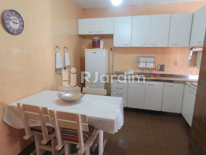 Conheça Copa do imóvel - Casa à venda Rua Ministro Aliomar Baleeiro,Recreio dos Bandeirantes, Zona Oeste - Barra e Adjacentes,Rio de Janeiro - R$ 2.500.000 - LACA30024 - 24 Copa - Casa à venda Rua Ministro Aliomar Baleeiro,Recreio dos Bandeirantes, Zona Oeste - Barra e Adjacentes,Rio de Janeiro - R$ 2.500.000 - LACA30024 - 24