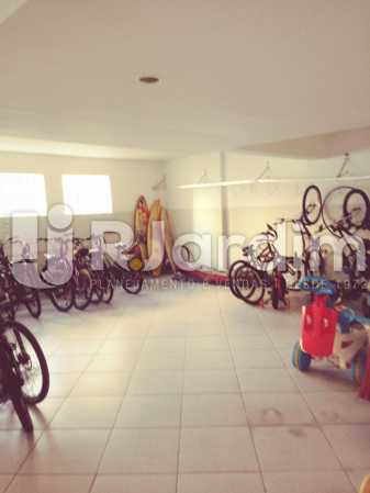 Conheça BICICLETÁRIO do imóvel - Apartamento Rua Barão da Torre,Ipanema, Zona Sul,Rio de Janeiro, RJ Para Alugar, 3 Quartos, 100m² - LAAP32026 - 25 BICICLETÁRIO - Apartamento Rua Barão da Torre,Ipanema, Zona Sul,Rio de Janeiro, RJ Para Alugar, 3 Quartos, 100m² - LAAP32026 - 25