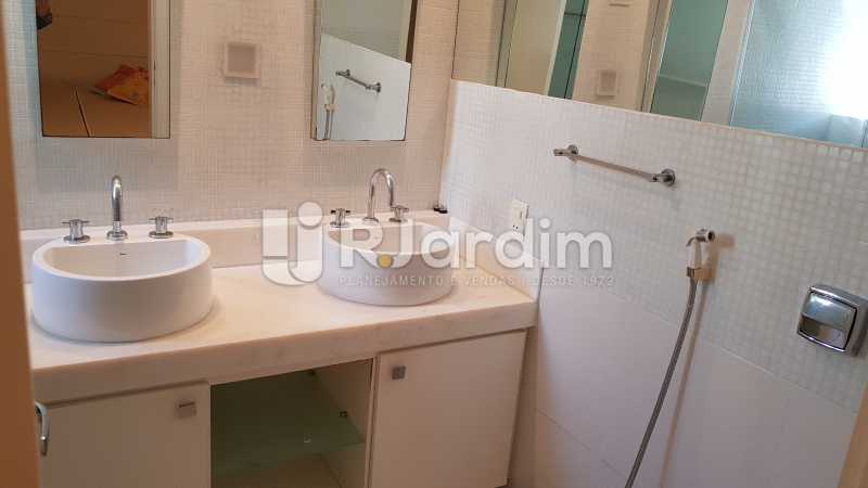 Conheça BANHEIRO SUÍTE MASTER do imóvel - Apartamento para alugar Rua Carvalho Azevedo,Lagoa, Zona Sul,Rio de Janeiro - R$ 8.000 - LAAP32034 - 11 BANHEIRO SUÍTE MASTER - Apartamento para alugar Rua Carvalho Azevedo,Lagoa, Zona Sul,Rio de Janeiro - R$ 8.000 - LAAP32034 - 11
