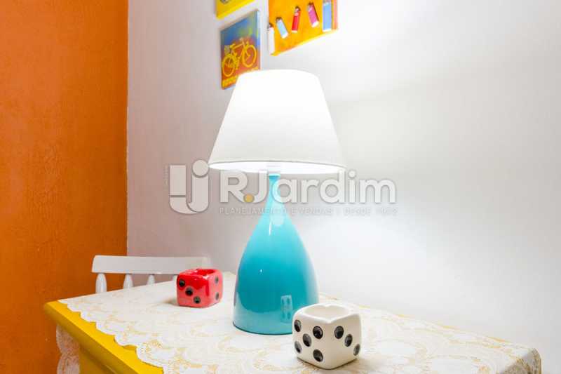 Conheça mesinha de jantar do imóvel - Kitnet/Conjugado Para Alugar - Copacabana - Rio de Janeiro - RJ - LAKI10033 - 6 mesinha de jantar - Kitnet/Conjugado Para Alugar - Copacabana - Rio de Janeiro - RJ - LAKI10033 - 6