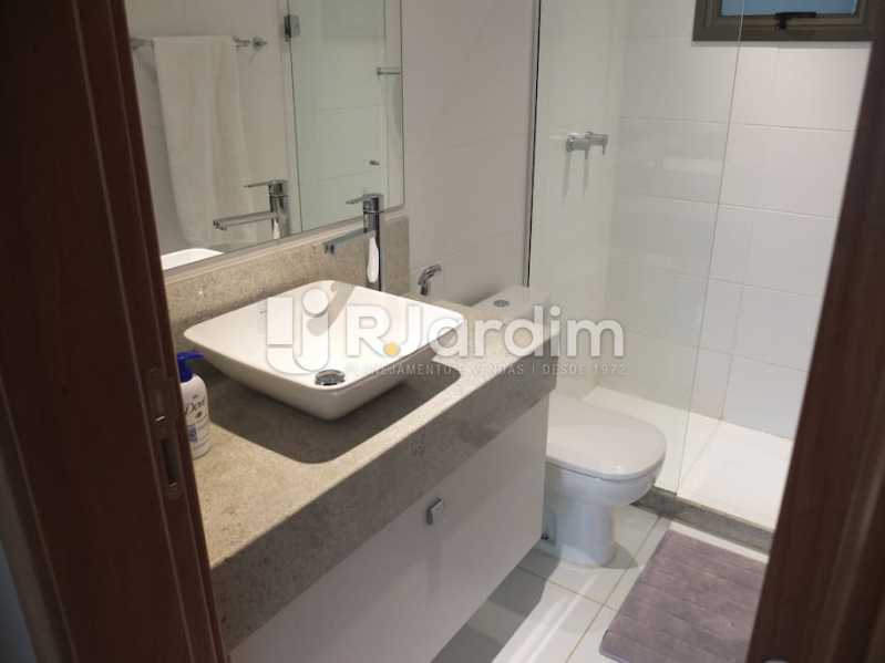Conheça banheiro do imóvel - Apartamento À Venda - Ipanema - Rio de Janeiro - RJ - LAAP32035 - 15 banheiro - Apartamento À Venda - Ipanema - Rio de Janeiro - RJ - LAAP32035 - 15