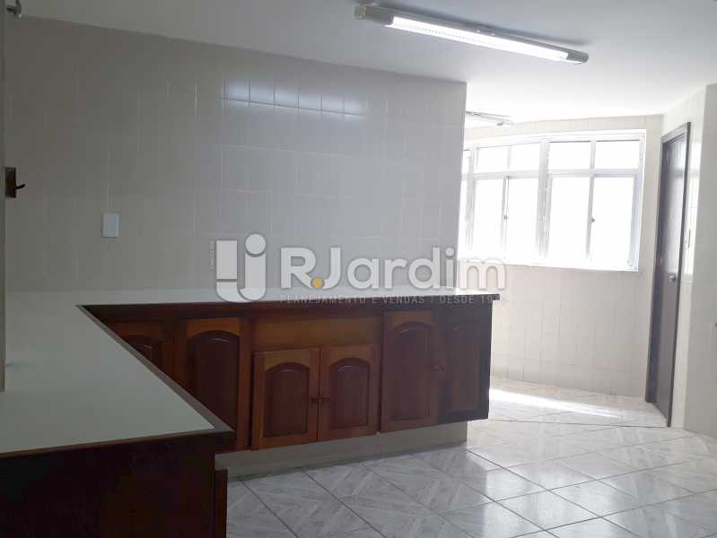 Conheça cozinha do imóvel - Aluguel Administração Imóveis Apartamento Copacabana 4 Quartos - LAAP40757 - 9 cozinha - Aluguel Administração Imóveis Apartamento Copacabana 4 Quartos - LAAP40757 - 9