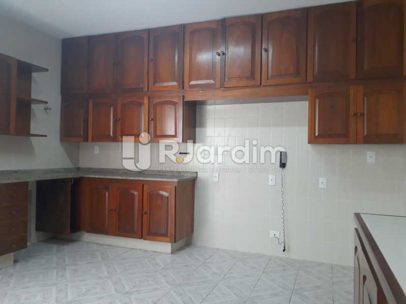 Conheça cozinha do imóvel - Aluguel Administração Imóveis Apartamento Copacabana 4 Quartos - LAAP40757 - 10 cozinha - Aluguel Administração Imóveis Apartamento Copacabana 4 Quartos - LAAP40757 - 10