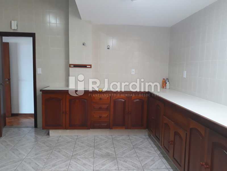 Conheça cozinha do imóvel - Aluguel Administração Imóveis Apartamento Copacabana 4 Quartos - LAAP40757 - 11 cozinha - Aluguel Administração Imóveis Apartamento Copacabana 4 Quartos - LAAP40757 - 11