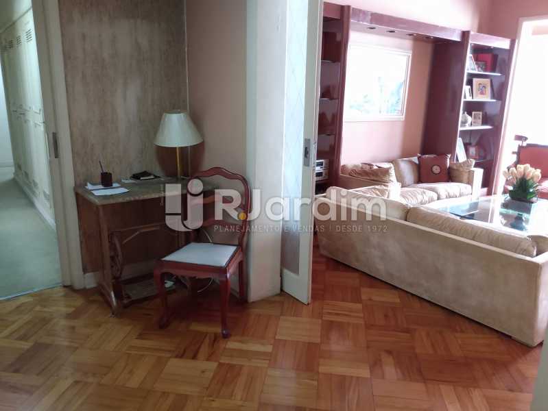 Conheça Hall do imóvel - Apartamento à venda Rua Constante Ramos,Copacabana, Zona Sul,Rio de Janeiro - R$ 2.200.000 - LAAP40758 - 6 Hall - Apartamento à venda Rua Constante Ramos,Copacabana, Zona Sul,Rio de Janeiro - R$ 2.200.000 - LAAP40758 - 6