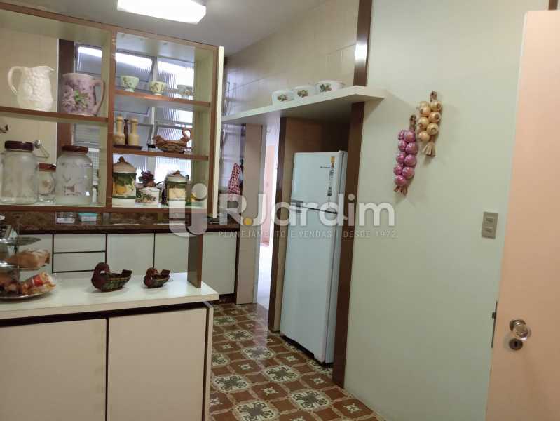 Conheça Copa / Cozinha do imóvel - Apartamento à venda Rua Constante Ramos,Copacabana, Zona Sul,Rio de Janeiro - R$ 2.200.000 - LAAP40758 - 20 Copa / Cozinha - Apartamento à venda Rua Constante Ramos,Copacabana, Zona Sul,Rio de Janeiro - R$ 2.200.000 - LAAP40758 - 20