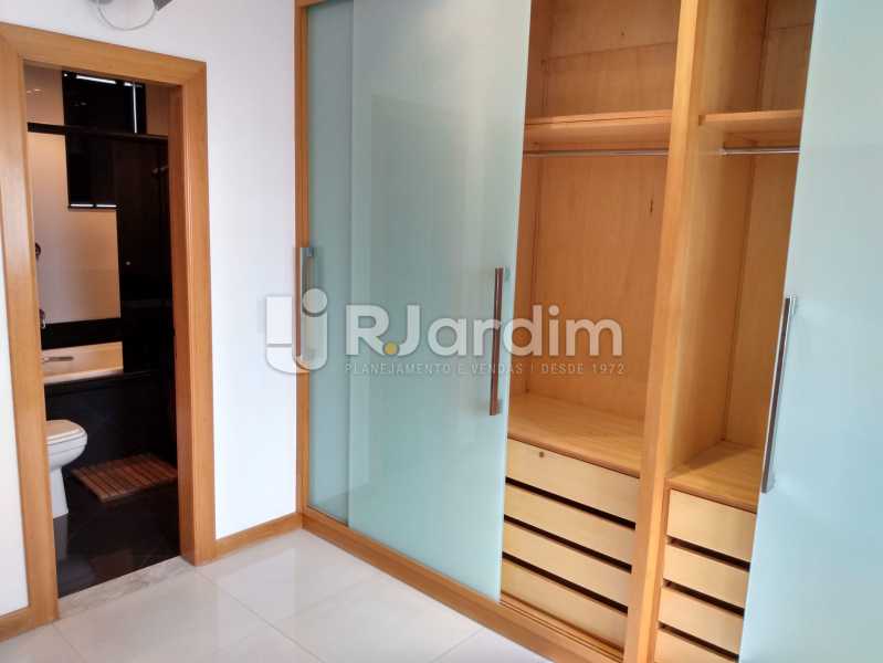 Conheça Quarto 3 (Suíte) do imóvel - Apartamento À Venda - Leblon - Rio de Janeiro - RJ - LAAP32040 - 11 Quarto 3 (Suíte) - Apartamento À Venda - Leblon - Rio de Janeiro - RJ - LAAP32040 - 11