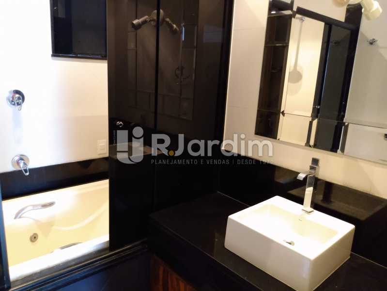 Conheça Banheiro suíte do imóvel - Apartamento À Venda - Leblon - Rio de Janeiro - RJ - LAAP32040 - 12 Banheiro suíte - Apartamento À Venda - Leblon - Rio de Janeiro - RJ - LAAP32040 - 12