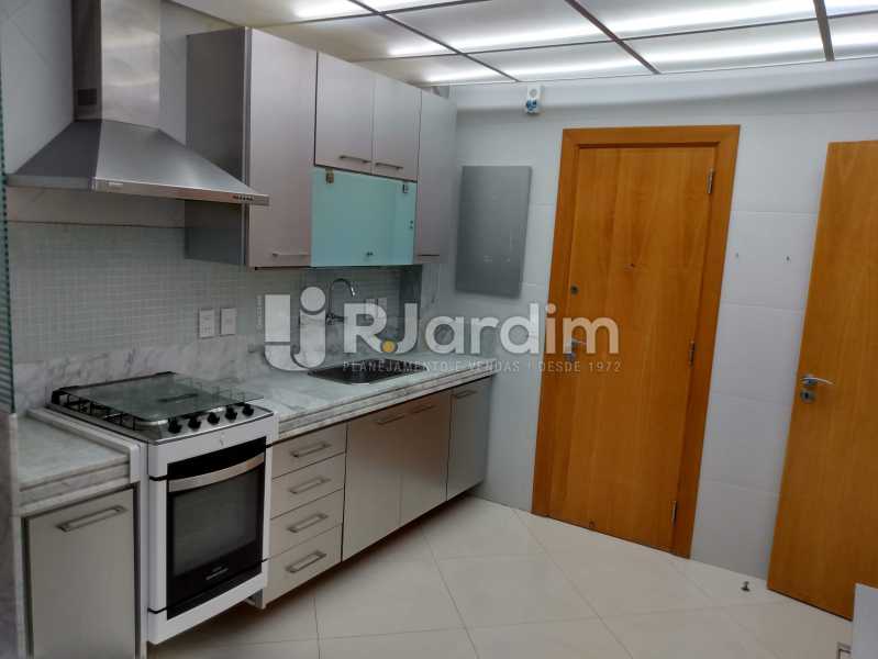 Conheça Copa / Cozinha do imóvel - Apartamento À Venda - Leblon - Rio de Janeiro - RJ - LAAP32040 - 17 Copa / Cozinha - Apartamento À Venda - Leblon - Rio de Janeiro - RJ - LAAP32040 - 17