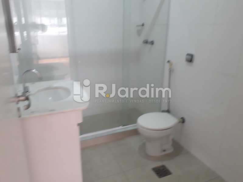 Conheça 1° Banheiro Social do imóvel - Apartamento Copacabana, Zona Sul,Rio de Janeiro, RJ Para Alugar, 3 Quartos, 160m² - LAAP32039 - 15 1° Banheiro Social - Apartamento Copacabana, Zona Sul,Rio de Janeiro, RJ Para Alugar, 3 Quartos, 160m² - LAAP32039 - 15