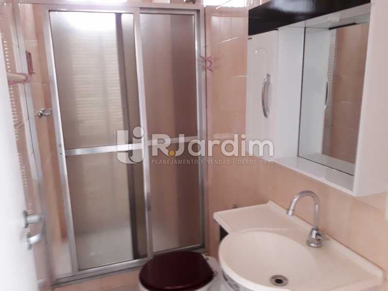 Conheça 2° Banheiro Social do imóvel - Apartamento Copacabana, Zona Sul,Rio de Janeiro, RJ Para Alugar, 3 Quartos, 160m² - LAAP32039 - 17 2° Banheiro Social - Apartamento Copacabana, Zona Sul,Rio de Janeiro, RJ Para Alugar, 3 Quartos, 160m² - LAAP32039 - 17