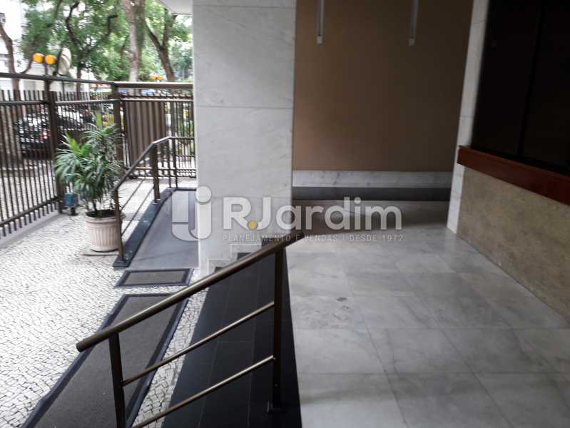 Conheça Entrada / Portaria C/Cameras do imóvel - Apartamento Copacabana, Zona Sul,Rio de Janeiro, RJ Para Alugar, 3 Quartos, 160m² - LAAP32039 - 24 Entrada / Portaria C/Cameras - Apartamento Copacabana, Zona Sul,Rio de Janeiro, RJ Para Alugar, 3 Quartos, 160m² - LAAP32039 - 24