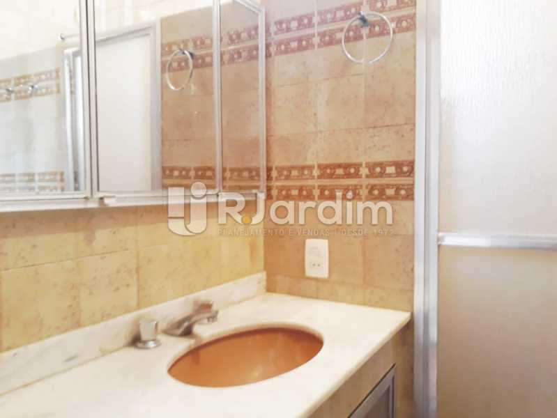 Conheça banheiro social do imóvel - Apartamento Jardim Botânico 2 Quartos Aluguel Administração Imóveis - LAAP21428 - 11 banheiro social - Apartamento Jardim Botânico 2 Quartos Aluguel Administração Imóveis - LAAP21428 - 11