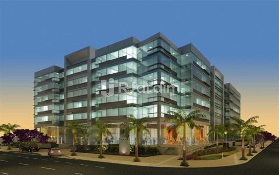 Conheça FACHADA NOTURNA do imóvel - Sala Comercial Recreio dos Bandeirantes, Zona Oeste - Barra e Adjacentes,Rio de Janeiro, RJ À Venda, 18m² - LASL00201 - 3 FACHADA NOTURNA - Sala Comercial Recreio dos Bandeirantes, Zona Oeste - Barra e Adjacentes,Rio de Janeiro, RJ À Venda, 18m² - LASL00201 - 3
