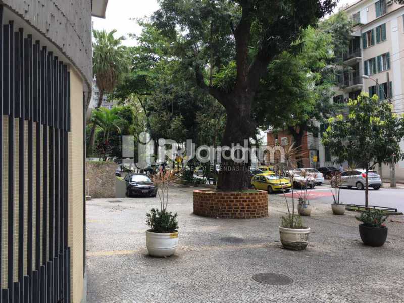 Conheça PRÉDIO do imóvel - Apartamento Padrão Residencial Laranjeiras - RLAP30002 - 19 PRÉDIO - Apartamento Padrão Residencial Laranjeiras - RLAP30002 - 19