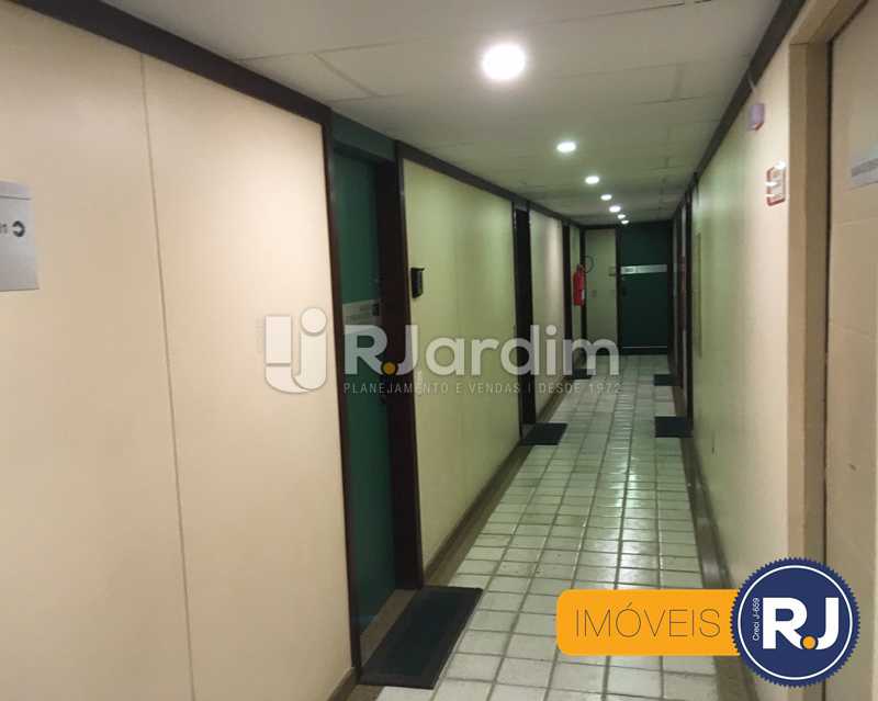 Conheça Corredor do imóvel - Sala Comercial À Venda - Lagoa - Rio de Janeiro - RJ - LASL00203 - 11 Corredor - Sala Comercial À Venda - Lagoa - Rio de Janeiro - RJ - LASL00203 - 11