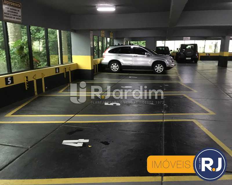 Conheça garagem.2 do imóvel - Sala Comercial À Venda - Lagoa - Rio de Janeiro - RJ - LASL00203 - 24 garagem.2 - Sala Comercial À Venda - Lagoa - Rio de Janeiro - RJ - LASL00203 - 24