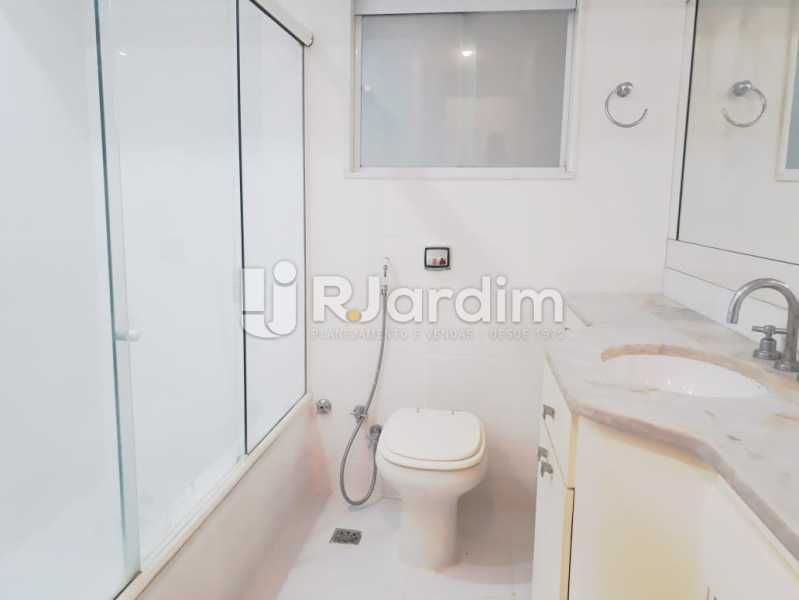 Conheça banheiro social do imóvel - Apartamento de 3 quartos e, Ipanema - LAAP32051 - 13 banheiro social - Apartamento de 3 quartos e, Ipanema - LAAP32051 - 13