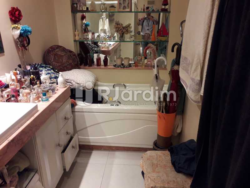 Conheça banheiro/hidro do imóvel - Apartamento Ipanema 3 Quartos Compra Venda Avaliação Imóveis - LAAP32053 - 13 banheiro/hidro - Apartamento Ipanema 3 Quartos Compra Venda Avaliação Imóveis - LAAP32053 - 13