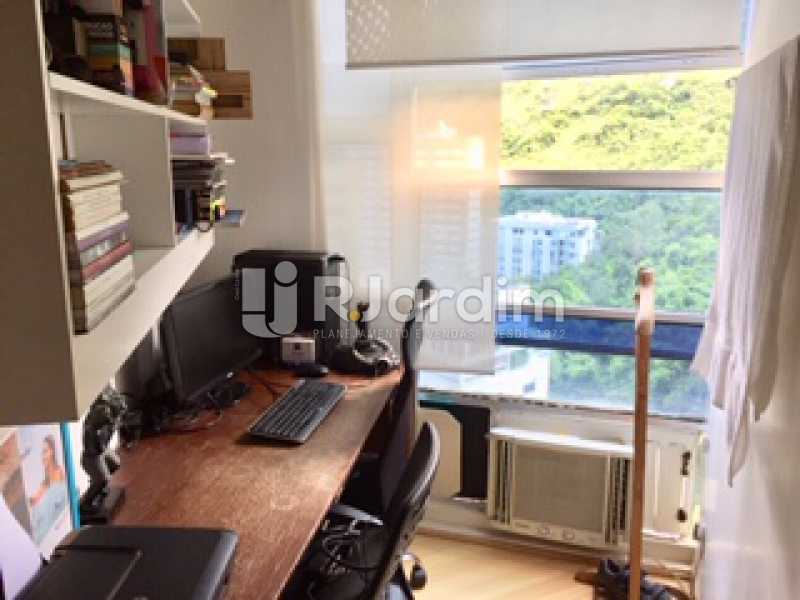 Conheça Quarto do imóvel - Apartamento À Venda - Copacabana - Rio de Janeiro - RJ - LAAP32055 - 22 Quarto - Apartamento À Venda - Copacabana - Rio de Janeiro - RJ - LAAP32055 - 22