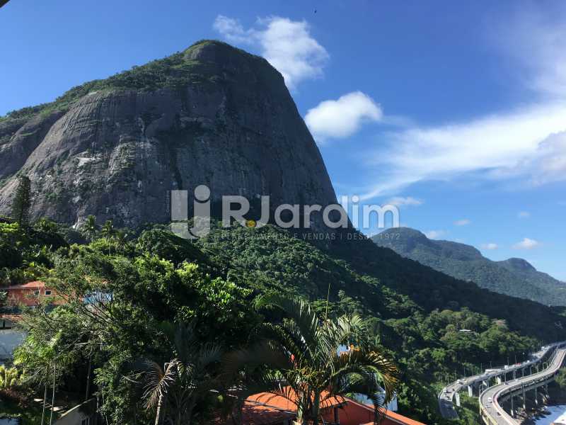 Conheça Vista da montanha do imóvel - Casa em Condominio À Venda - Joá - Rio de Janeiro - RJ - LACN40018 - 9 Vista da montanha - Casa em Condominio À Venda - Joá - Rio de Janeiro - RJ - LACN40018 - 9