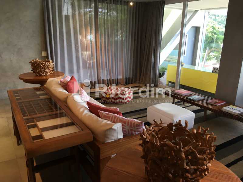 Conheça Sala íntima do imóvel - Casa em Condominio À Venda - Joá - Rio de Janeiro - RJ - LACN40018 - 16 Sala íntima - Casa em Condominio À Venda - Joá - Rio de Janeiro - RJ - LACN40018 - 16