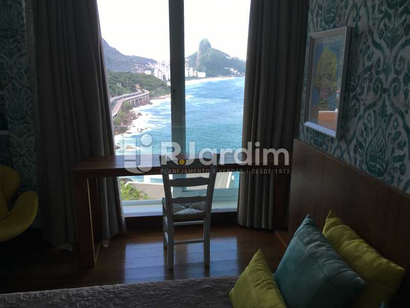 Conheça Suíte do imóvel - Casa em Condominio À Venda - Joá - Rio de Janeiro - RJ - LACN40018 - 24 Suíte - Casa em Condominio À Venda - Joá - Rio de Janeiro - RJ - LACN40018 - 24