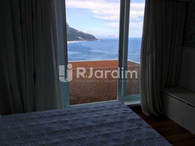 Conheça Suíte do imóvel - Casa em Condominio À Venda - Joá - Rio de Janeiro - RJ - LACN40018 - 27 Suíte - Casa em Condominio À Venda - Joá - Rio de Janeiro - RJ - LACN40018 - 27