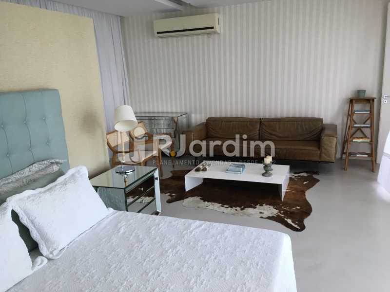 Conheça Suíte master do imóvel - Casa em Condominio À Venda - Joá - Rio de Janeiro - RJ - LACN40018 - 28 Suíte master - Casa em Condominio À Venda - Joá - Rio de Janeiro - RJ - LACN40018 - 28