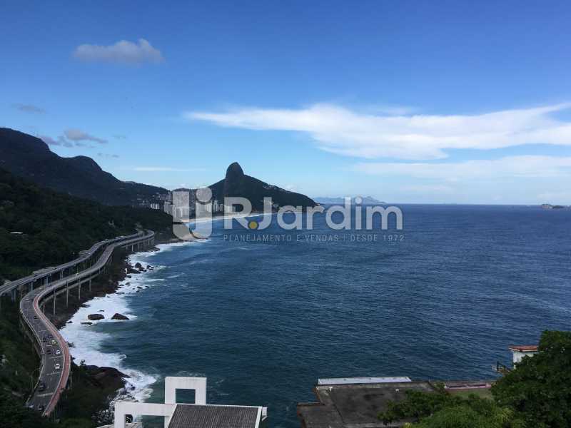 Conheça Vista 3o. piso do imóvel - Casa em Condominio À Venda - Joá - Rio de Janeiro - RJ - LACN40018 - 30 Vista 3o. piso - Casa em Condominio À Venda - Joá - Rio de Janeiro - RJ - LACN40018 - 30