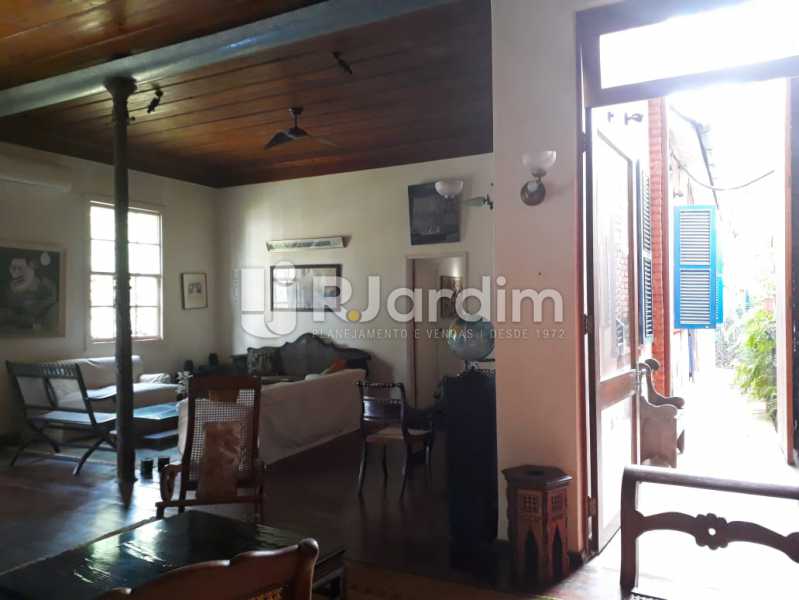 Conheça sala do imóvel - Casa em Santa Teresa - LACA30025 - 7 sala - Casa em Santa Teresa - LACA30025 - 7