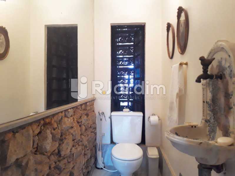 Conheça lavabo do imóvel - Casa em Santa Teresa - LACA30025 - 8 lavabo - Casa em Santa Teresa - LACA30025 - 8